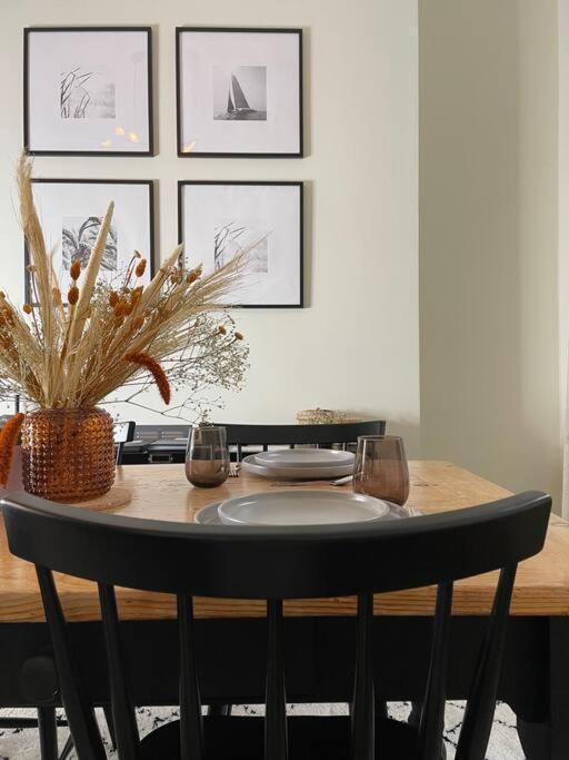New Luxury For 2024 - Central Plymouth House - Sleeps 10 - Access To Plymouth Town - Close To The Barbican - Pets Welcome - Parking Available - By Luxe Living By Sophia Экстерьер фото