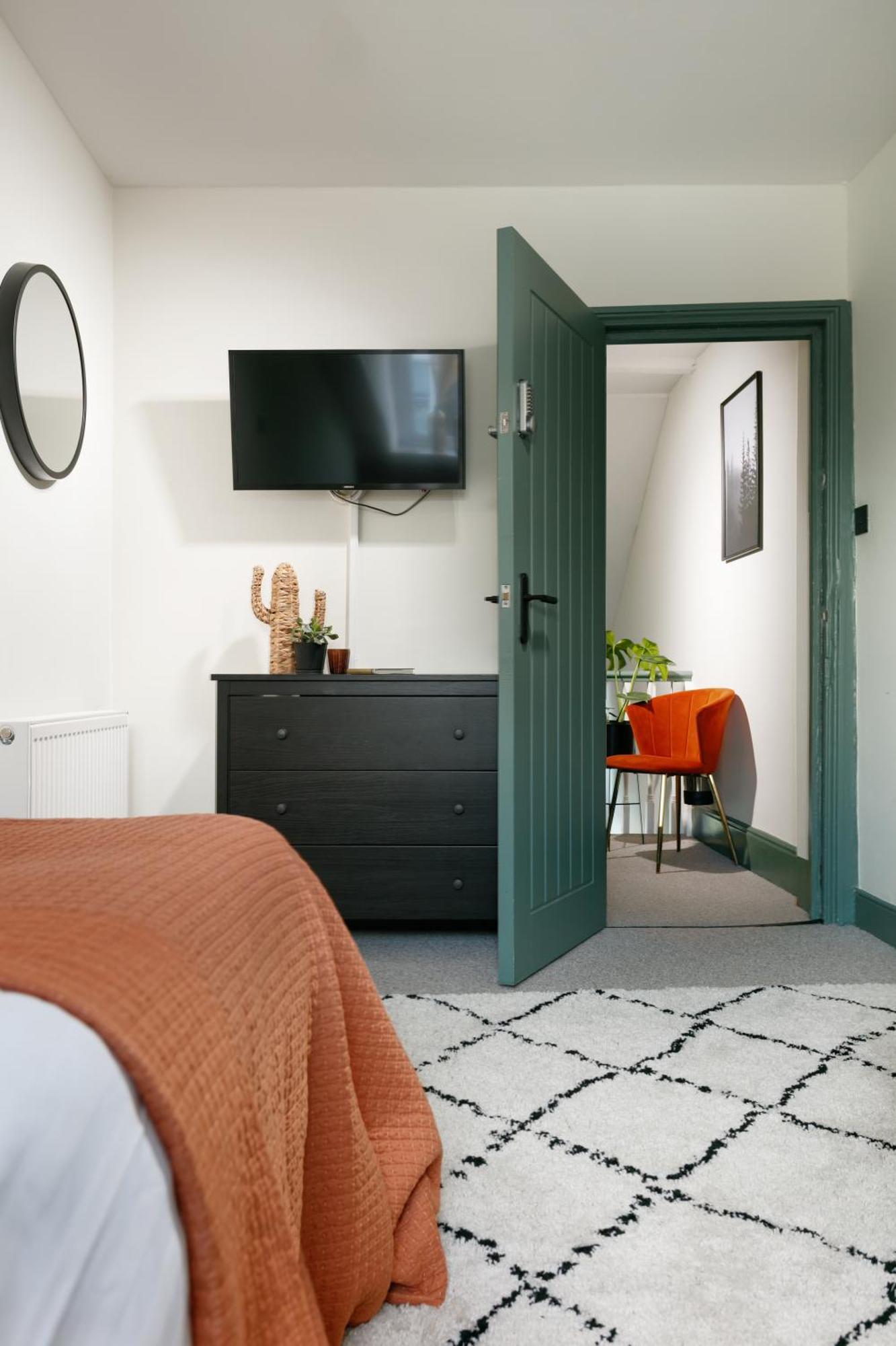 New Luxury For 2024 - Central Plymouth House - Sleeps 10 - Access To Plymouth Town - Close To The Barbican - Pets Welcome - Parking Available - By Luxe Living By Sophia Экстерьер фото