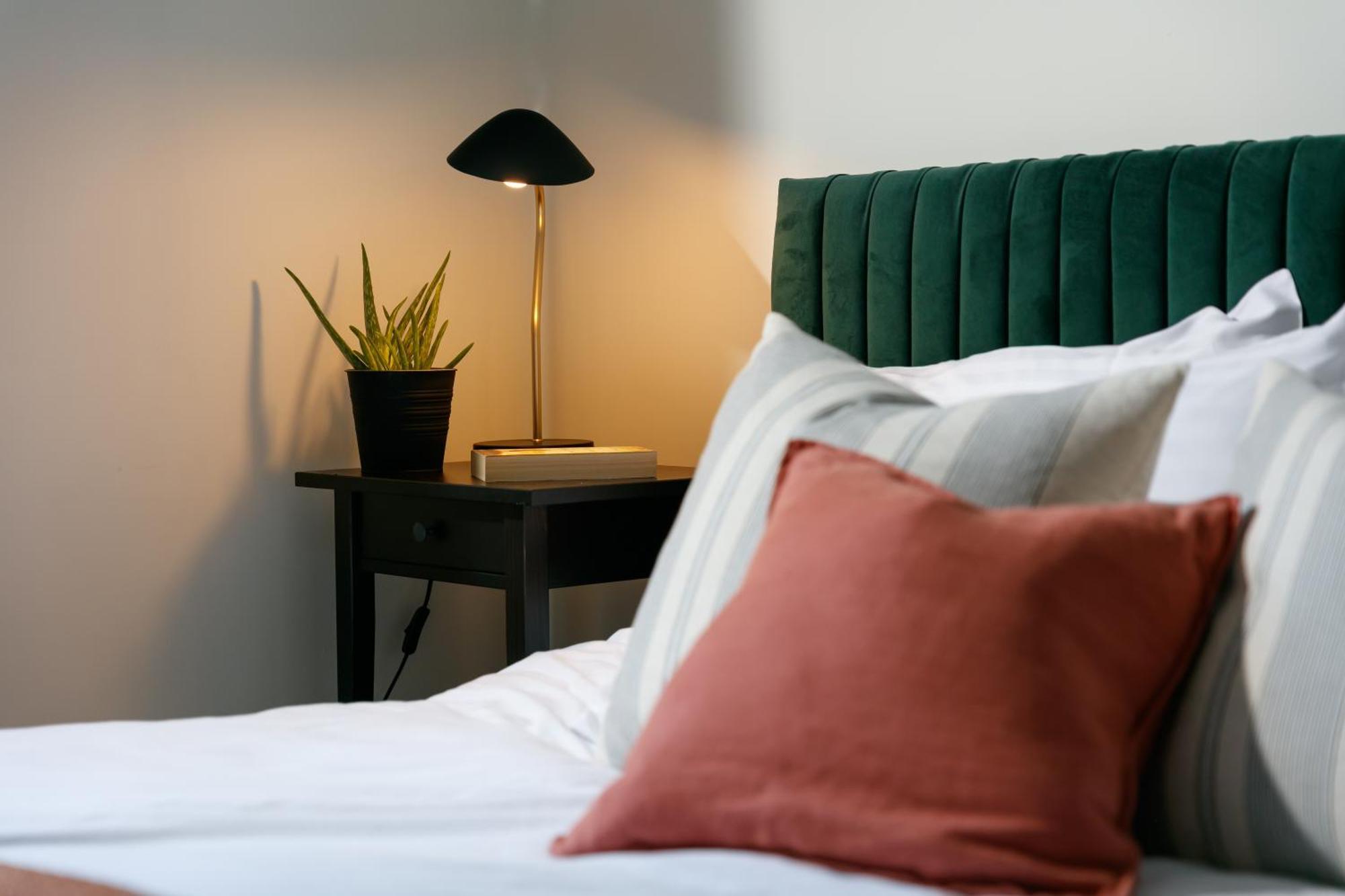 New Luxury For 2024 - Central Plymouth House - Sleeps 10 - Access To Plymouth Town - Close To The Barbican - Pets Welcome - Parking Available - By Luxe Living By Sophia Экстерьер фото